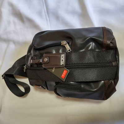see description chose color tumi Compact Sling Bag 222318 Body Bag One-shoulder