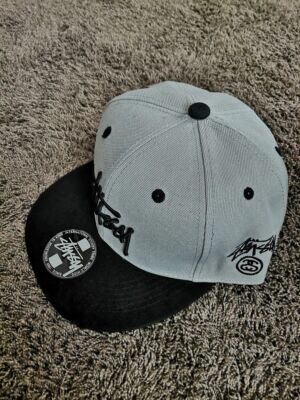 STUSSY Snapback Cap Hat Gray Black logosp