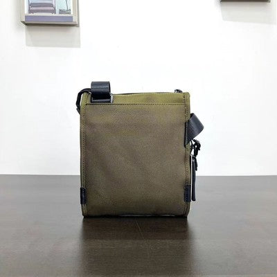 tumi 22303110 Shoulder Bag  outlet Tumi Pocket Bag Small Army Green