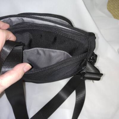 tumi Alpha 3 Shoulder  Bag Black outlet Tumi New Pocket Bag Small 2203110sp