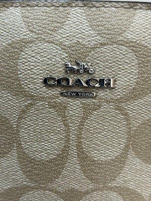 COACH Signature 2way Handbag Tote Bag Shoulder bag Light Khaki Leather F67027