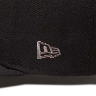 check description New Era x Yomiuri Giants 59FIFTY NPB Black CAP 2024  UNISEX
