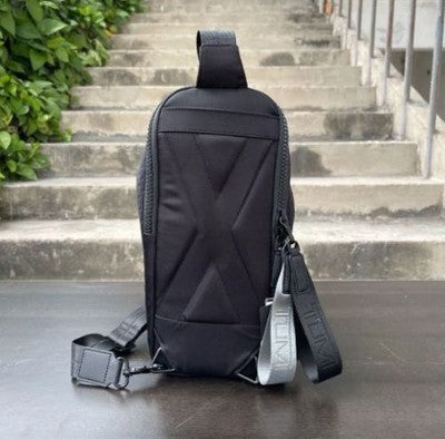 TUMI TAHOE Bozeman Sling Body Bag 798675 Black Shoulder Rare Modedp