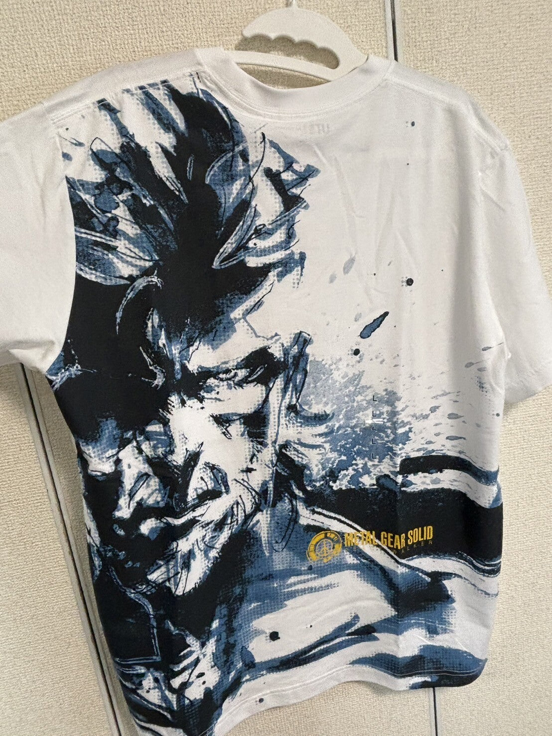 bargain price UNIQLO METAL GEAR SOLID  ARCHIVE GRAPHIC UT T-SHIRT in Hand acs