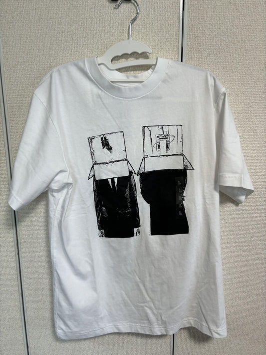 bargain price UNIQLO METAL GEAR SOLID ARCHIVE GRAPHIC UT T-SHIRT in Hand whiteB