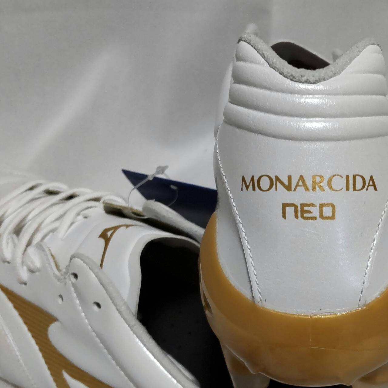 P1GA2320 MIZUNO Soccer Shoes MONARCIDA NEO 2 ELITE White Gold US6.5-12.0