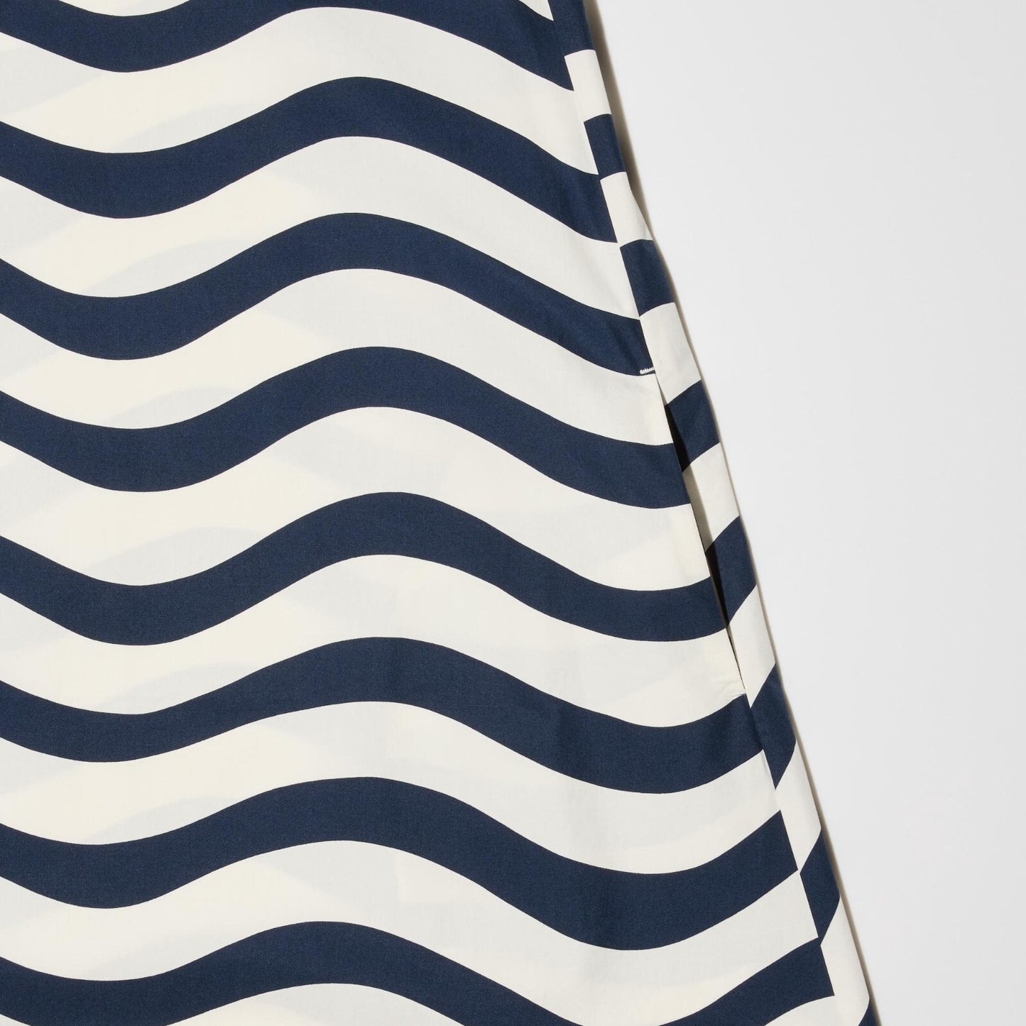 Bargain Price UNIQLO x Marimekko V-Neck Flared Dress cotton pockets  Japan