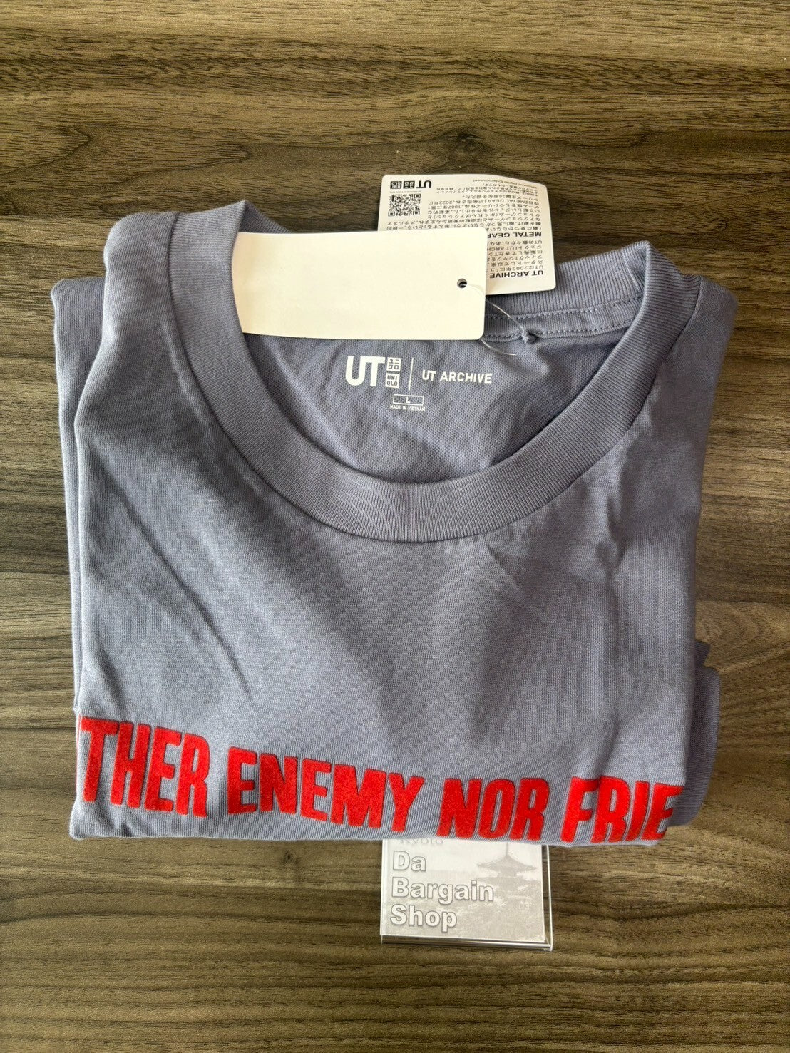 bargain price UNIQLO METAL GEAR SOLID ARCHIVE GRAPHIC UT T-SHIRT in Hand Grey
