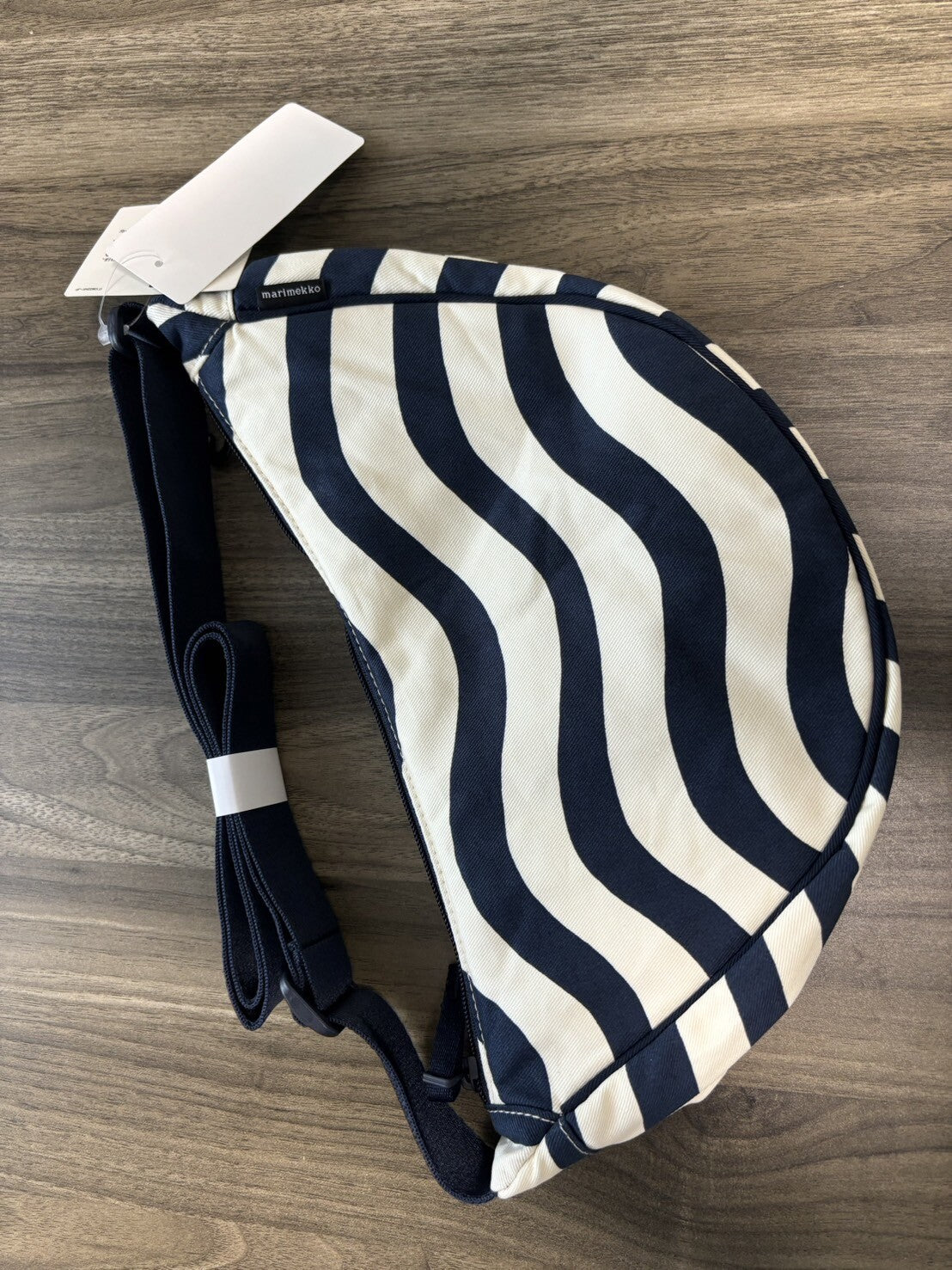 Bargain price Marimekko Uniqlo Collab Round Mini Shoulder Bag 2024 KHAKI　NAVY