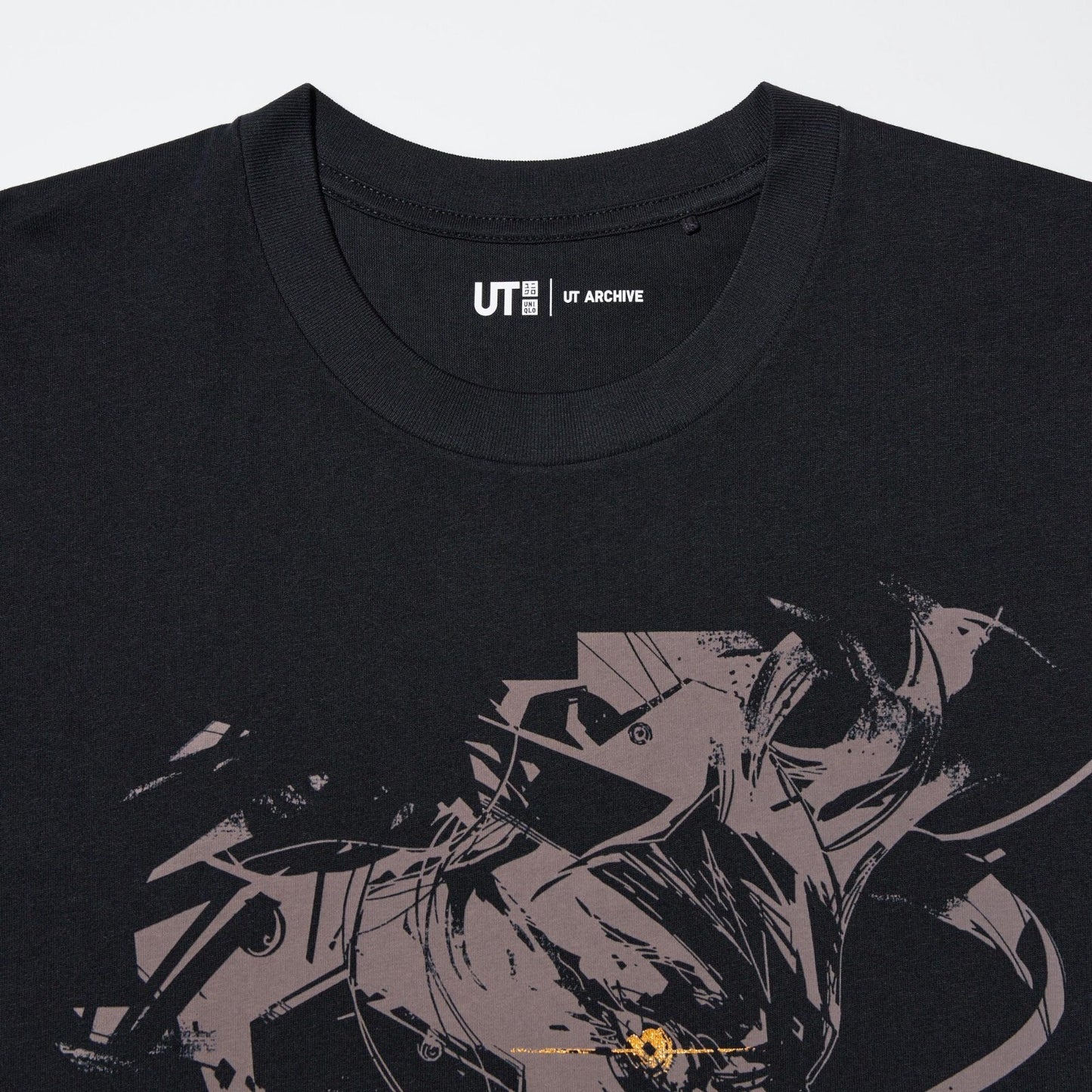 bargain price  UNIQLO METAL GEAR SOLID ARCHIVE GRAPHIC UT T-SHIRT in Hand black