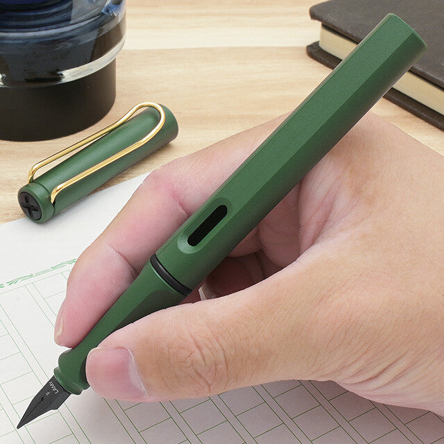 bargain price LAMY safari field green gold clip fountain pen　EF,F,M